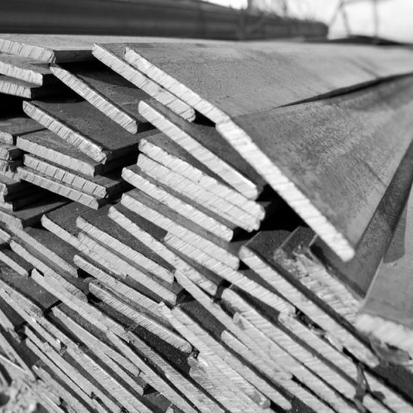 Полоса из конструкционной стали 11 мм 13ХФА  ОборонСпецСплав