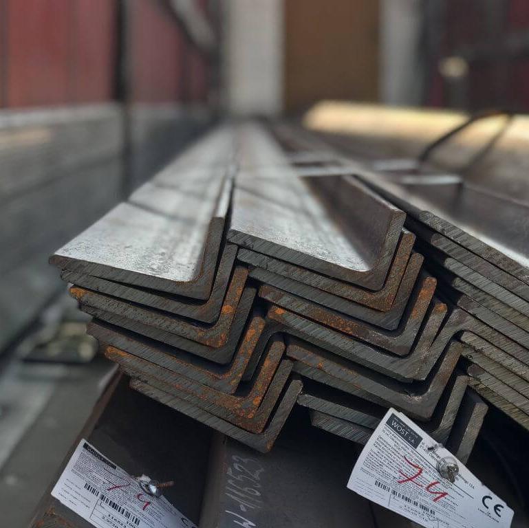 Уголок неравнополочный 200х125х16 ст10ХСНД  ОборонСпецСплав